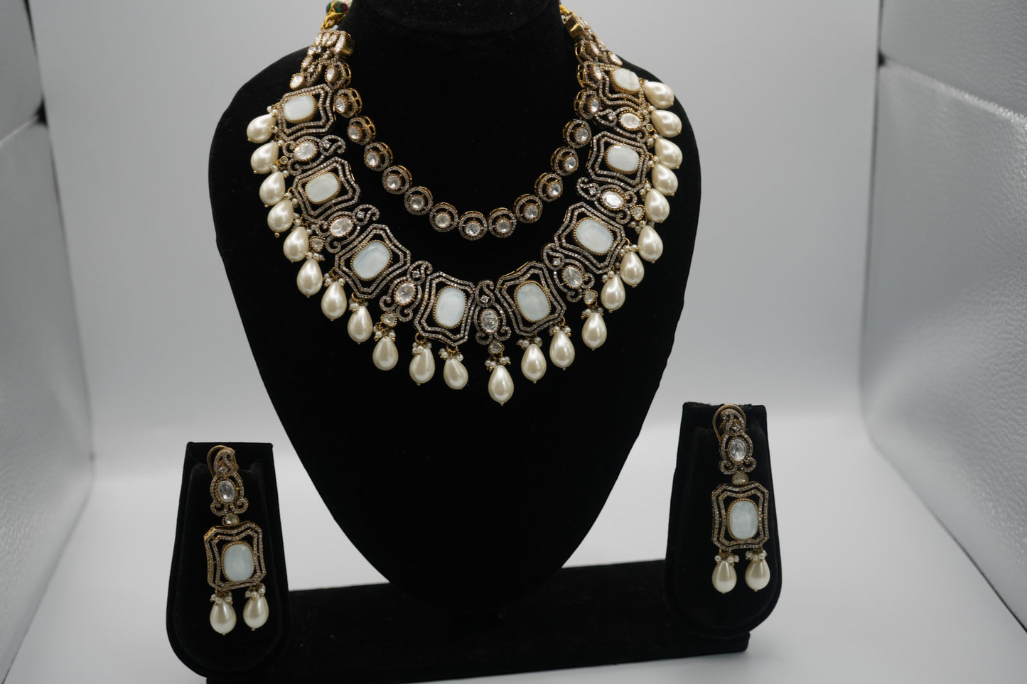 Lumina Layers: Polki Kundan, Mirror, and Pearl Necklace & Earring Set