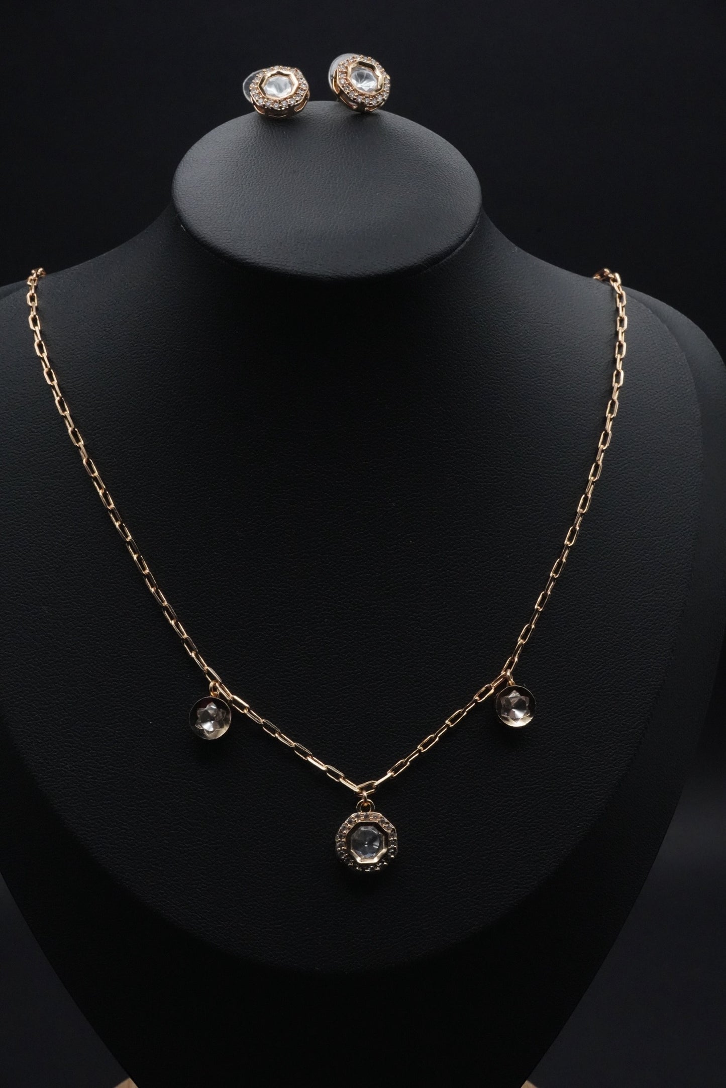 Elegant Crystal Pendant Necklace and Stud Earrings Set