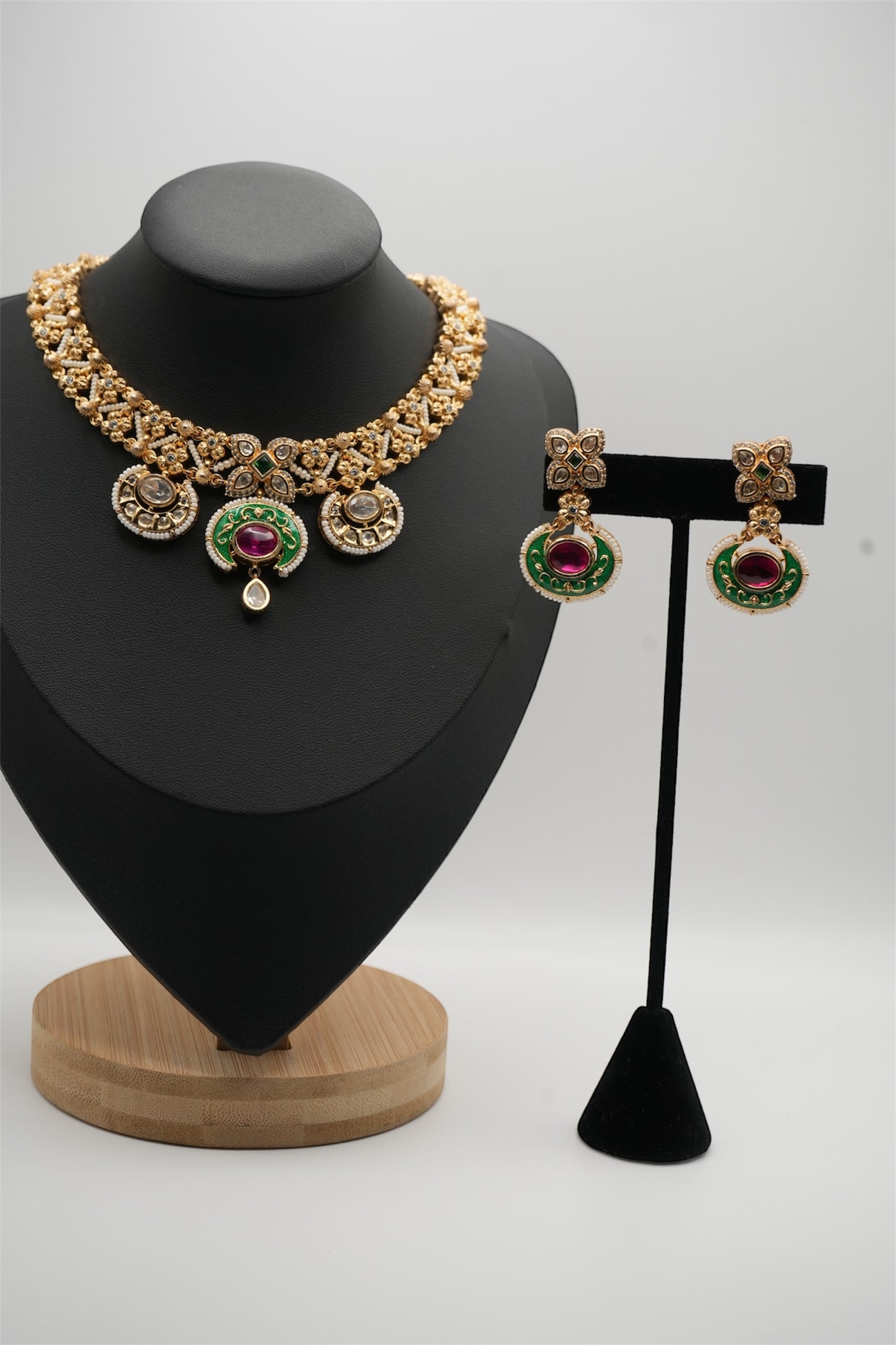Regal Elegance Necklace Set