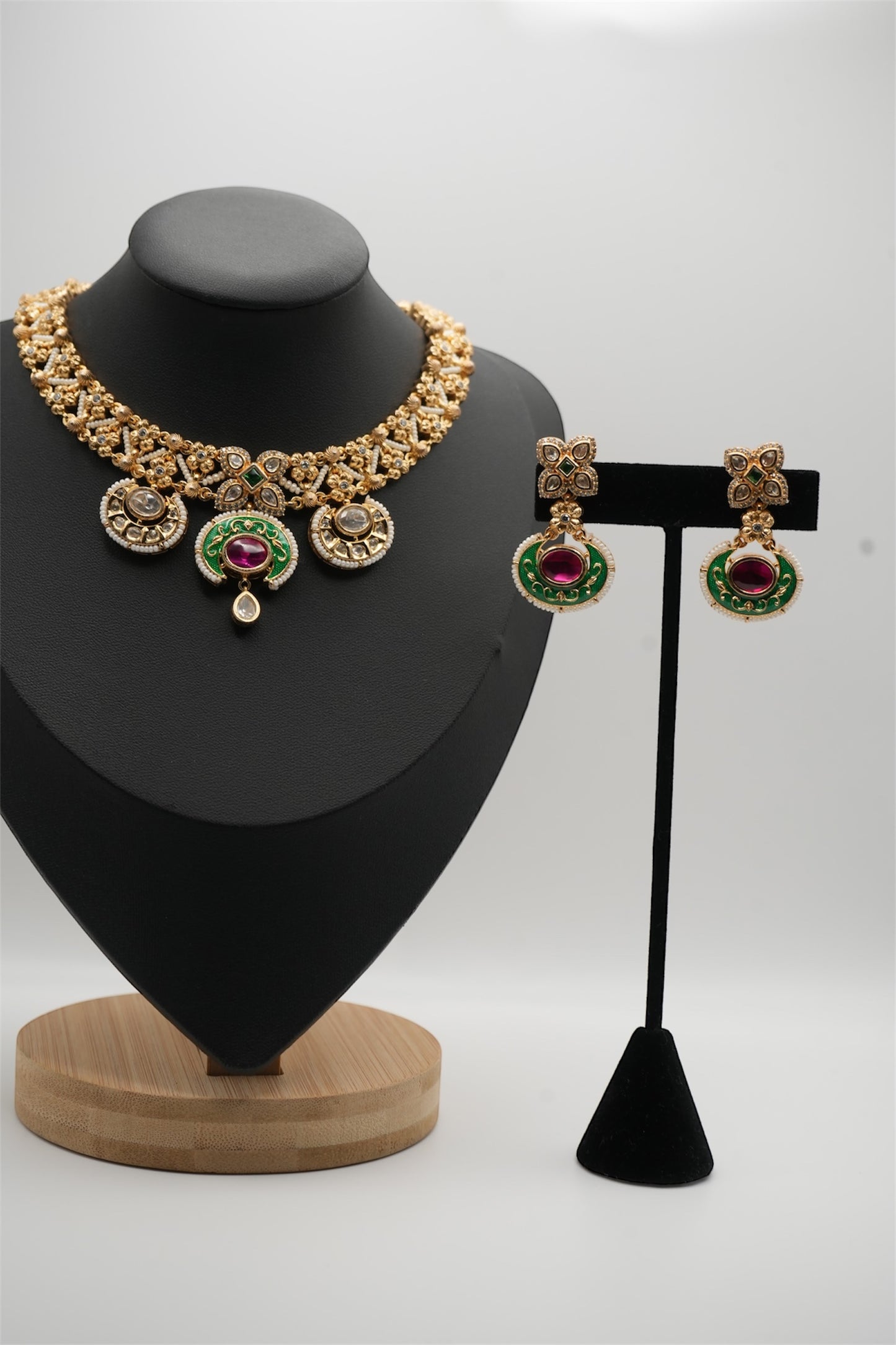 Regal Elegance Necklace Set