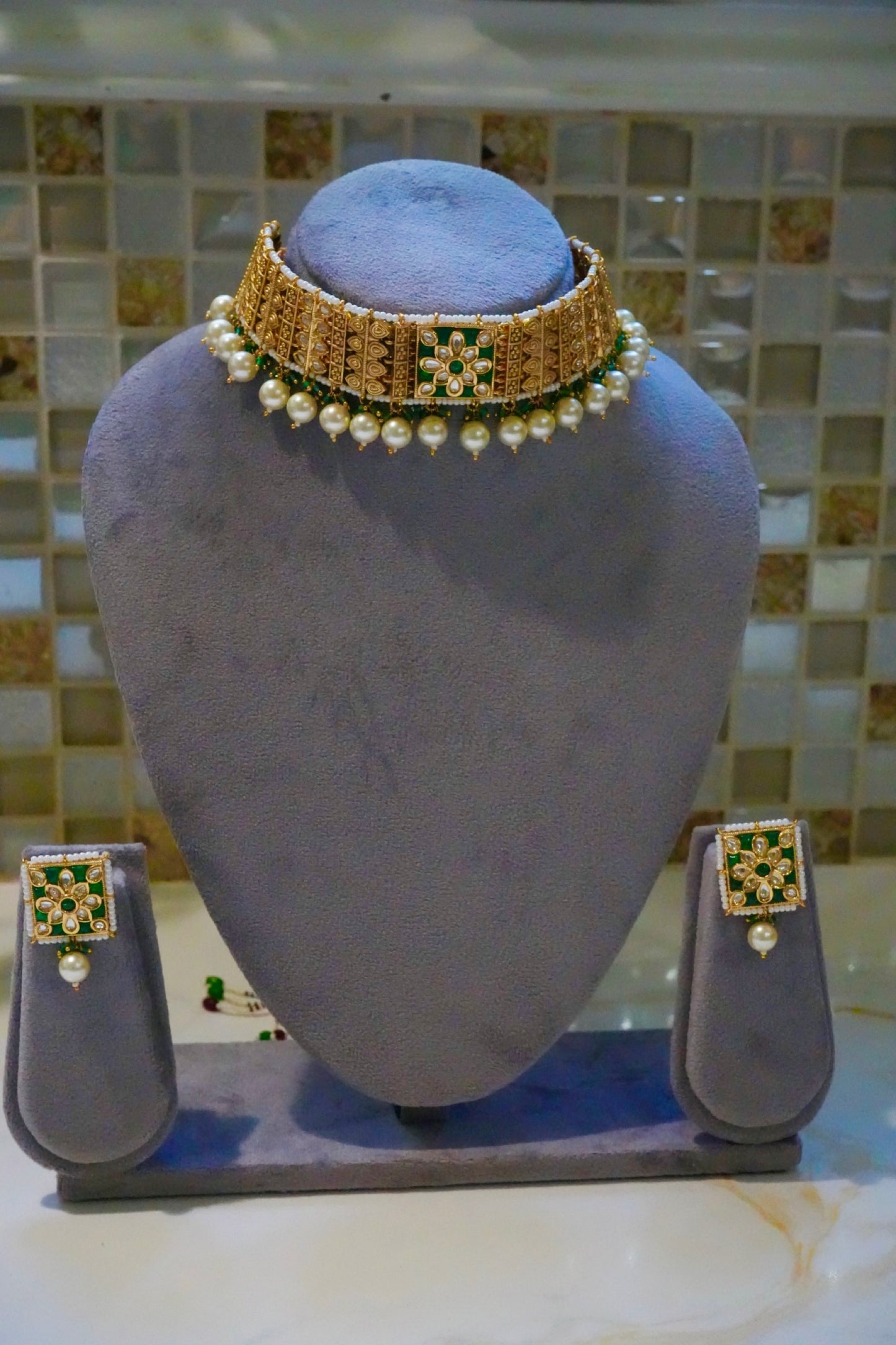 Ornate Emerald and Pearl Choker Set