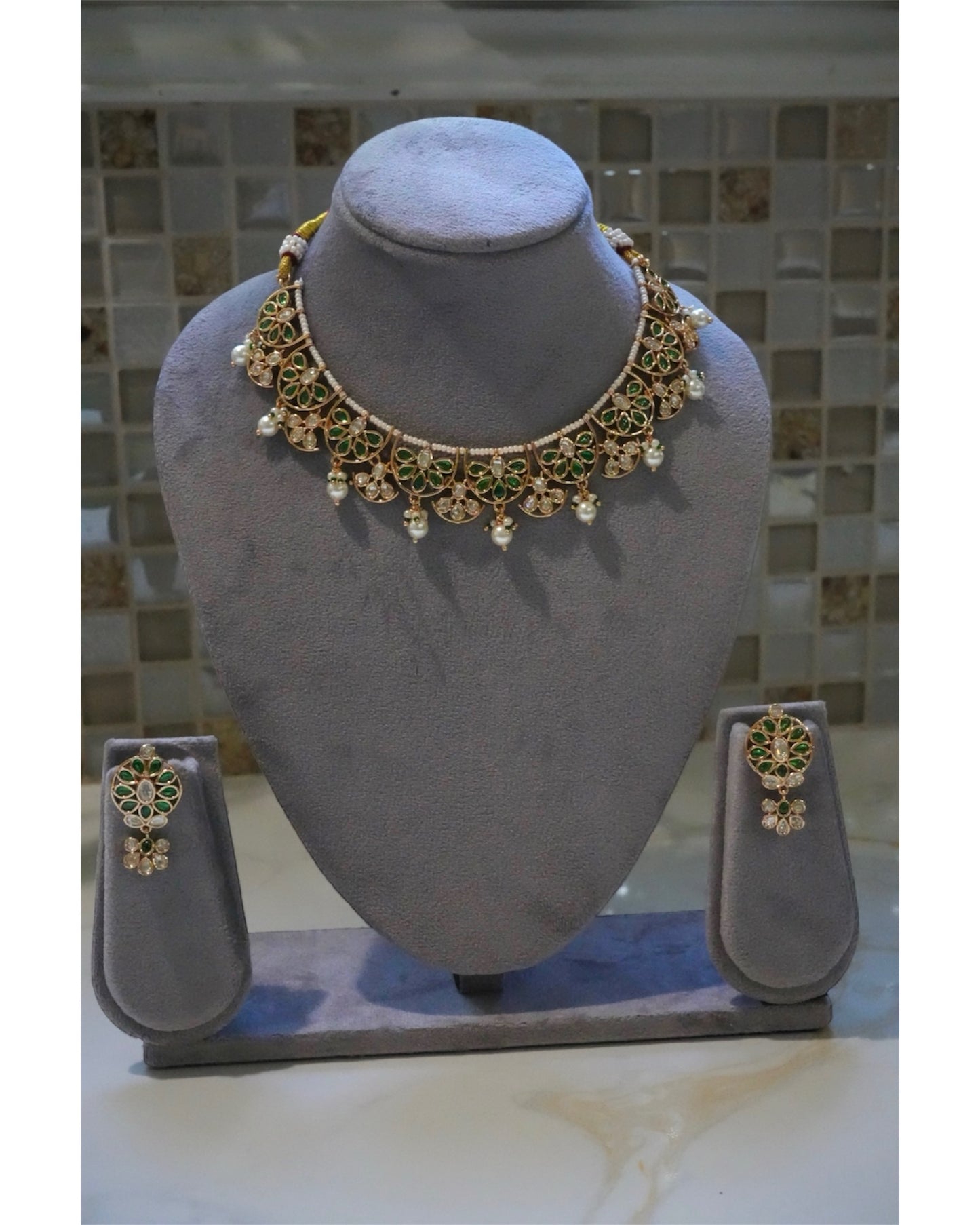 Emerald Green & Pearl Gold-Plated Choker Necklace Set
