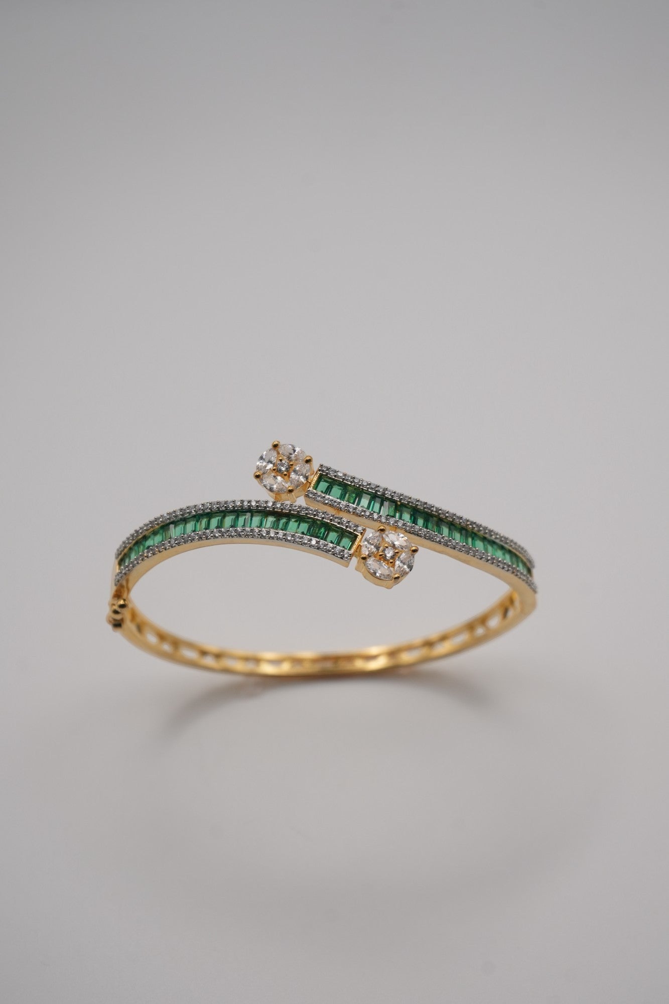 Verdant Embrace Bracelet
