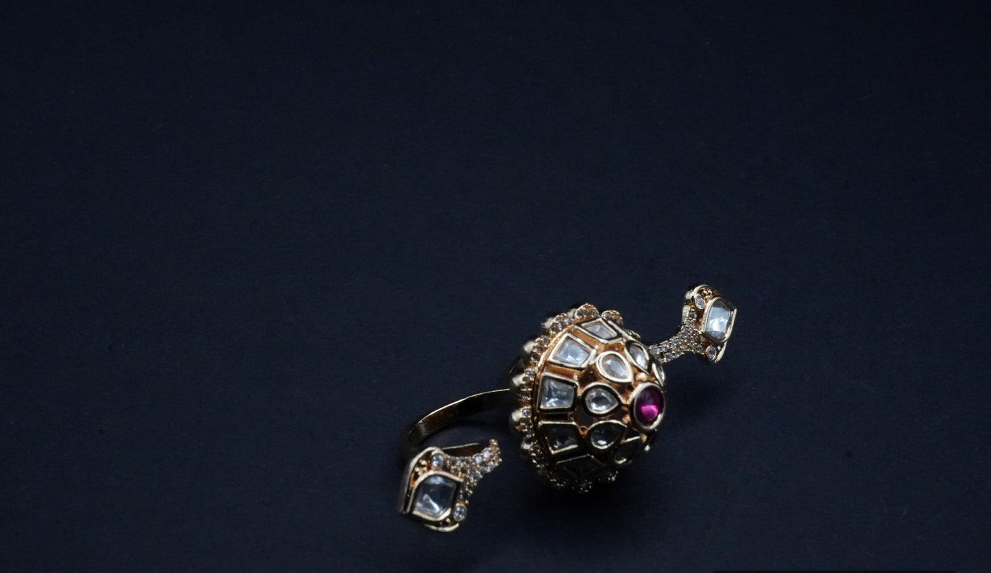 Beautiful Finger Ring Designed with White Stones and Pink