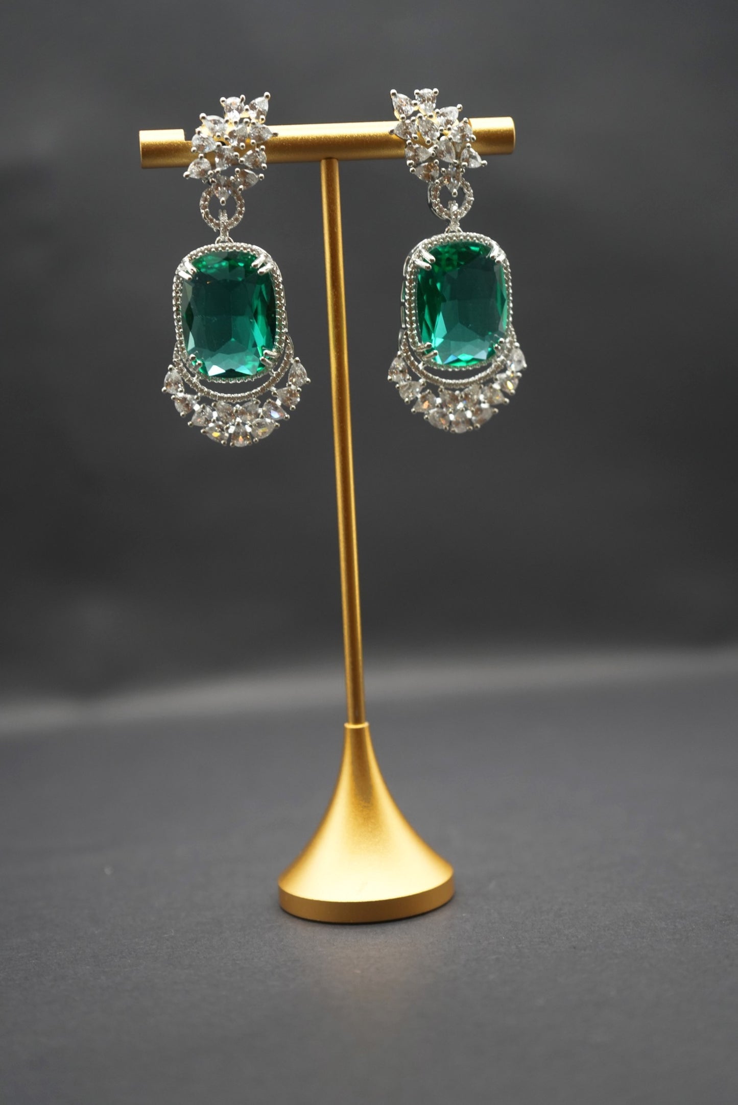Classic Emerald Green Crystal Stud Earrings