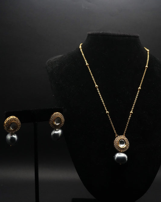 Elegant Gold coated Necklace and Earring Set with Black Pearl Accents