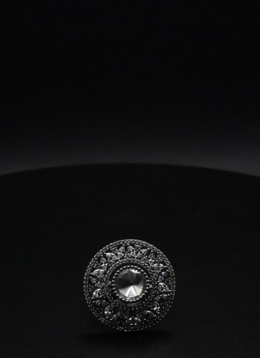 Luxurious black-toned statement ring