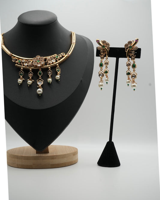 Heirloom Bloom Necklace Set
