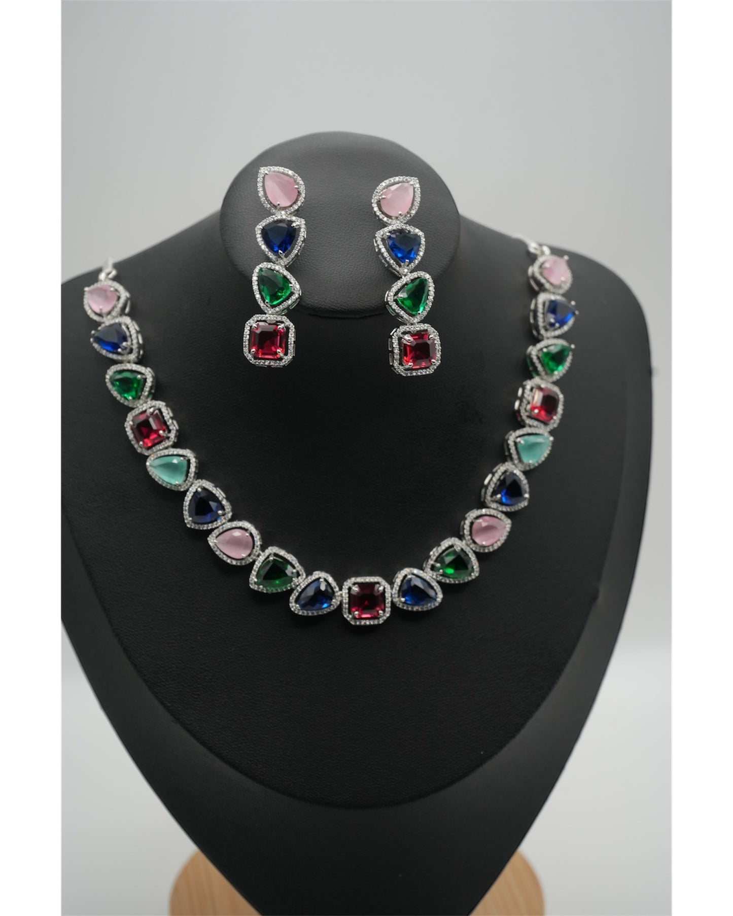 Chromatic Allure Necklace Set