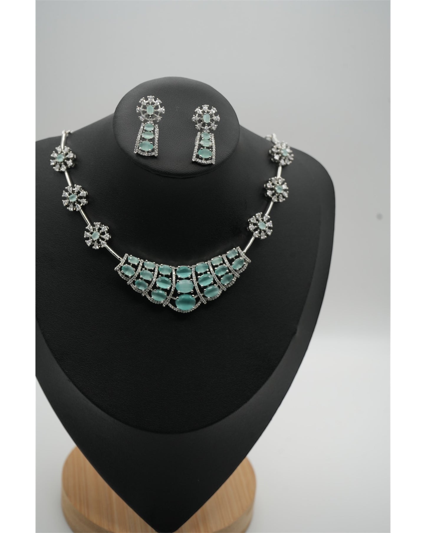 Aqua Blossom Necklace Set