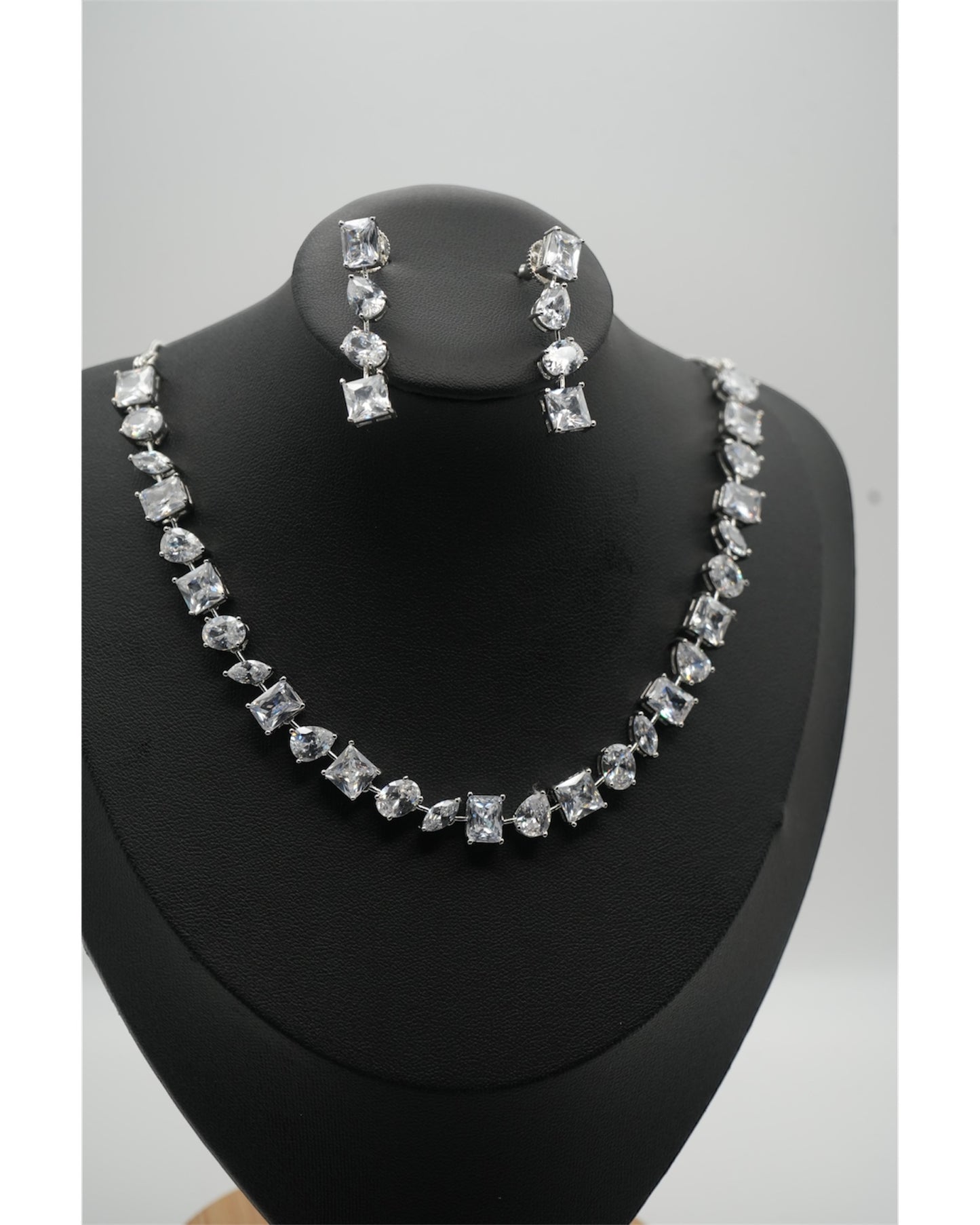 Pure Radiance Necklace Set