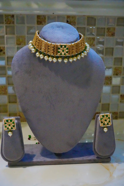 Ornate Emerald and Pearl Choker Set