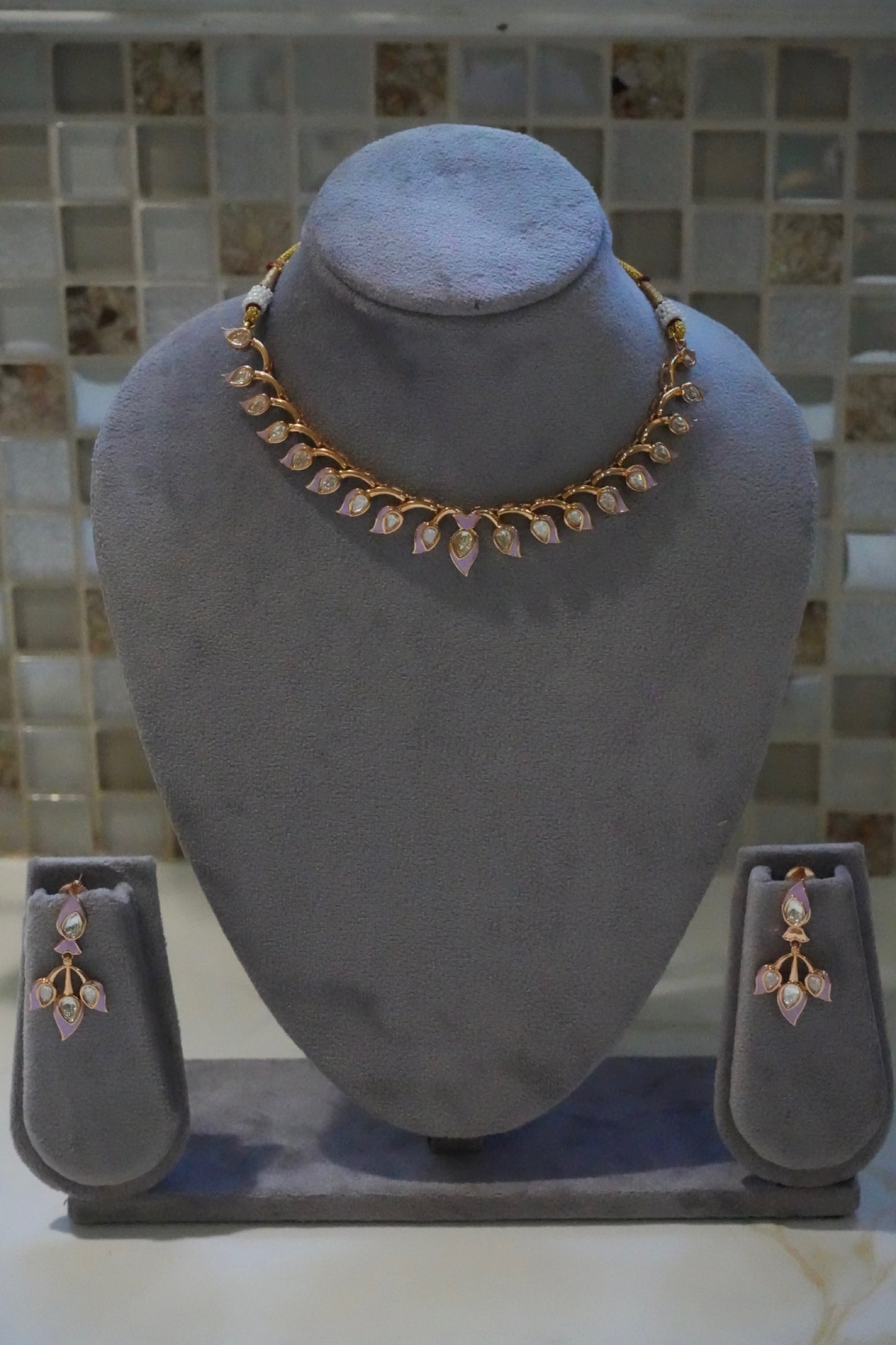 Delicate Petal Motif Necklace Set