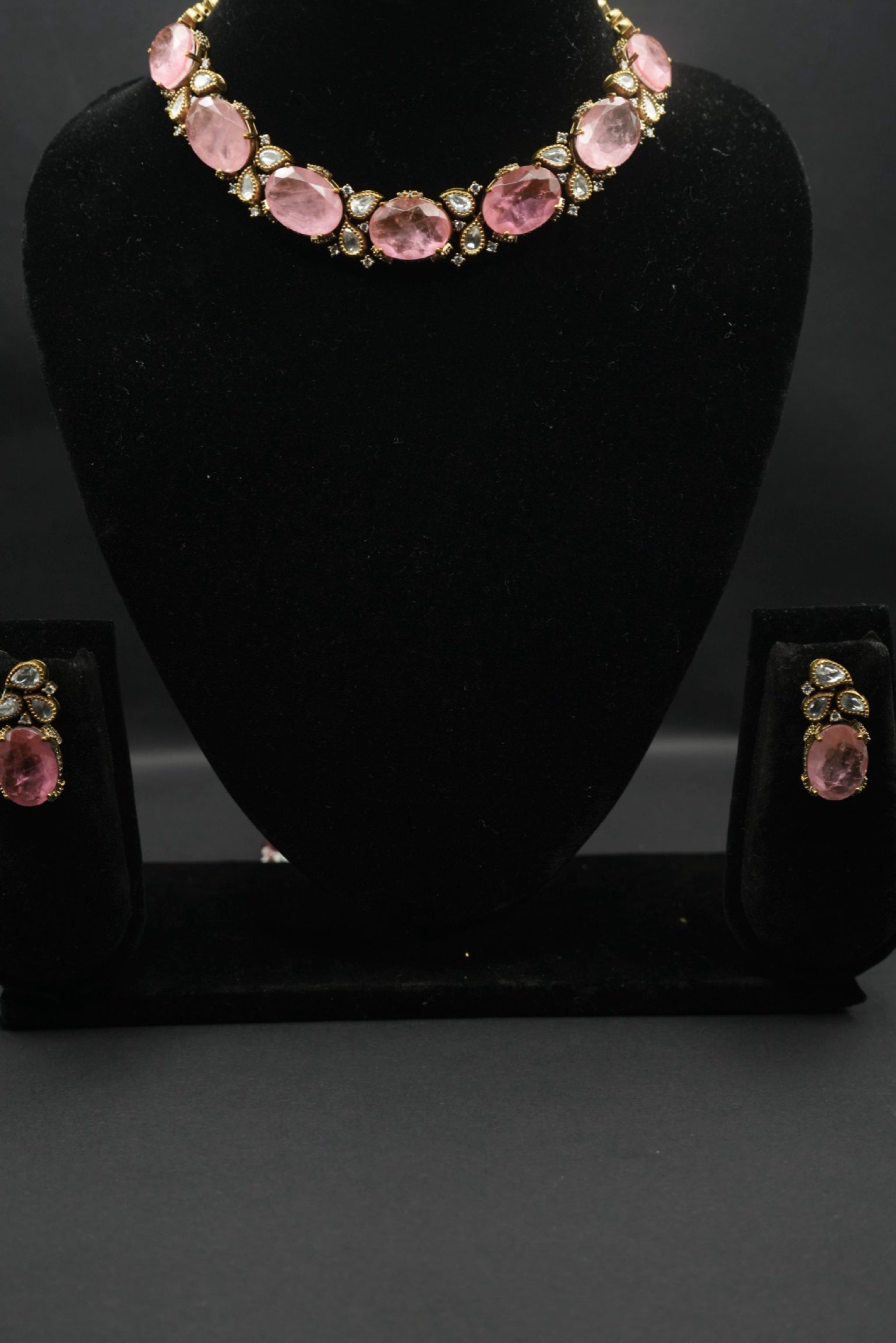 Pink Oval shaped Gemstones