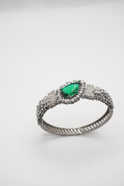 Emerald Elegance: Zircon and Crystal Bangle Bracelet