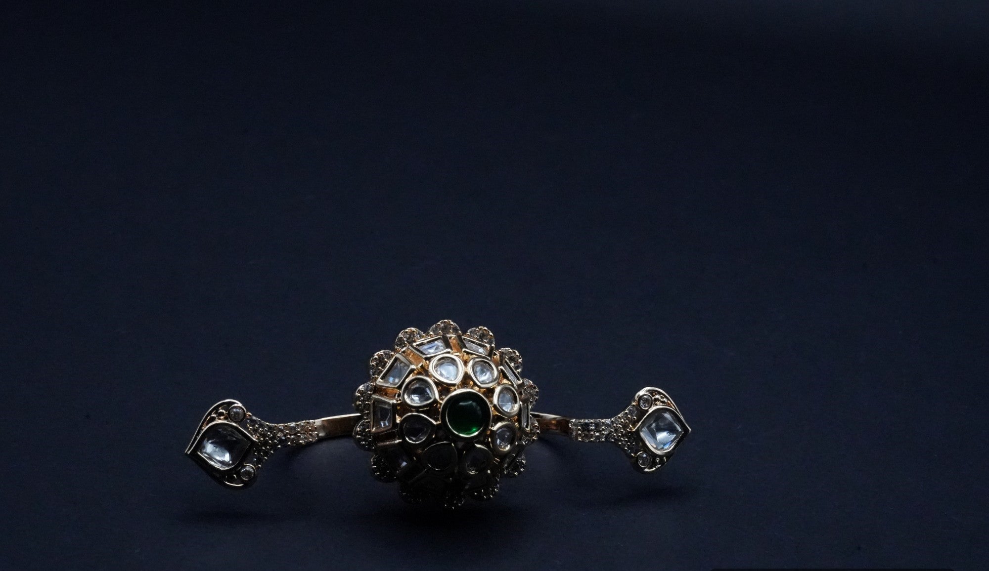 Beautiful Finger Ring Designed with White Stones and Green