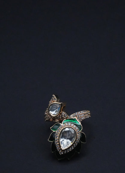 Stunning Green Accents with Clear stones Finger Ring